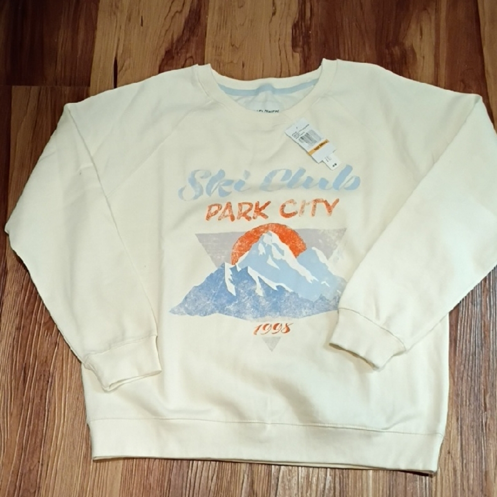 Wallflower Whisper White Sky Club Long Sleeve Sweatshirt S NWT